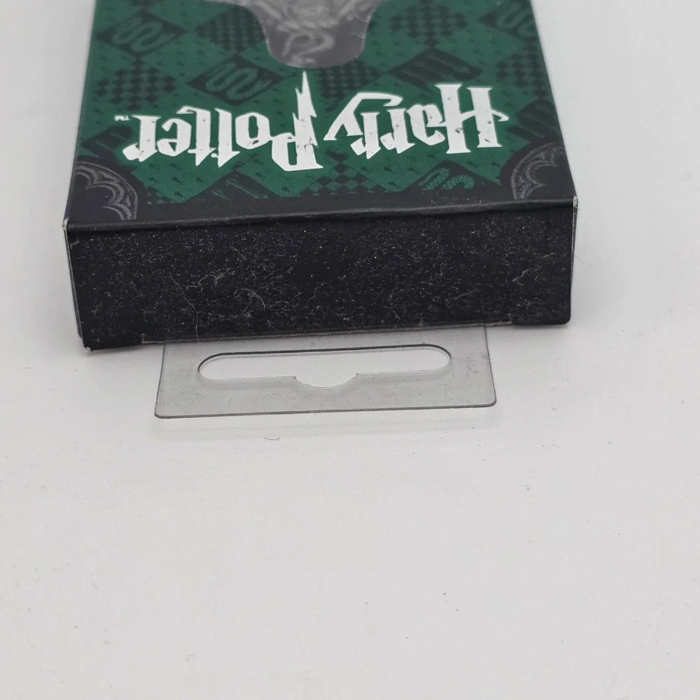Noble Collection Harry Potter Slytherin Crest Keychain Metal Green Silver New